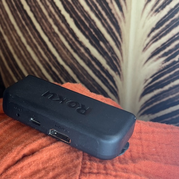 Roku Model 3900X Streaming Device - Picture 5 of 5